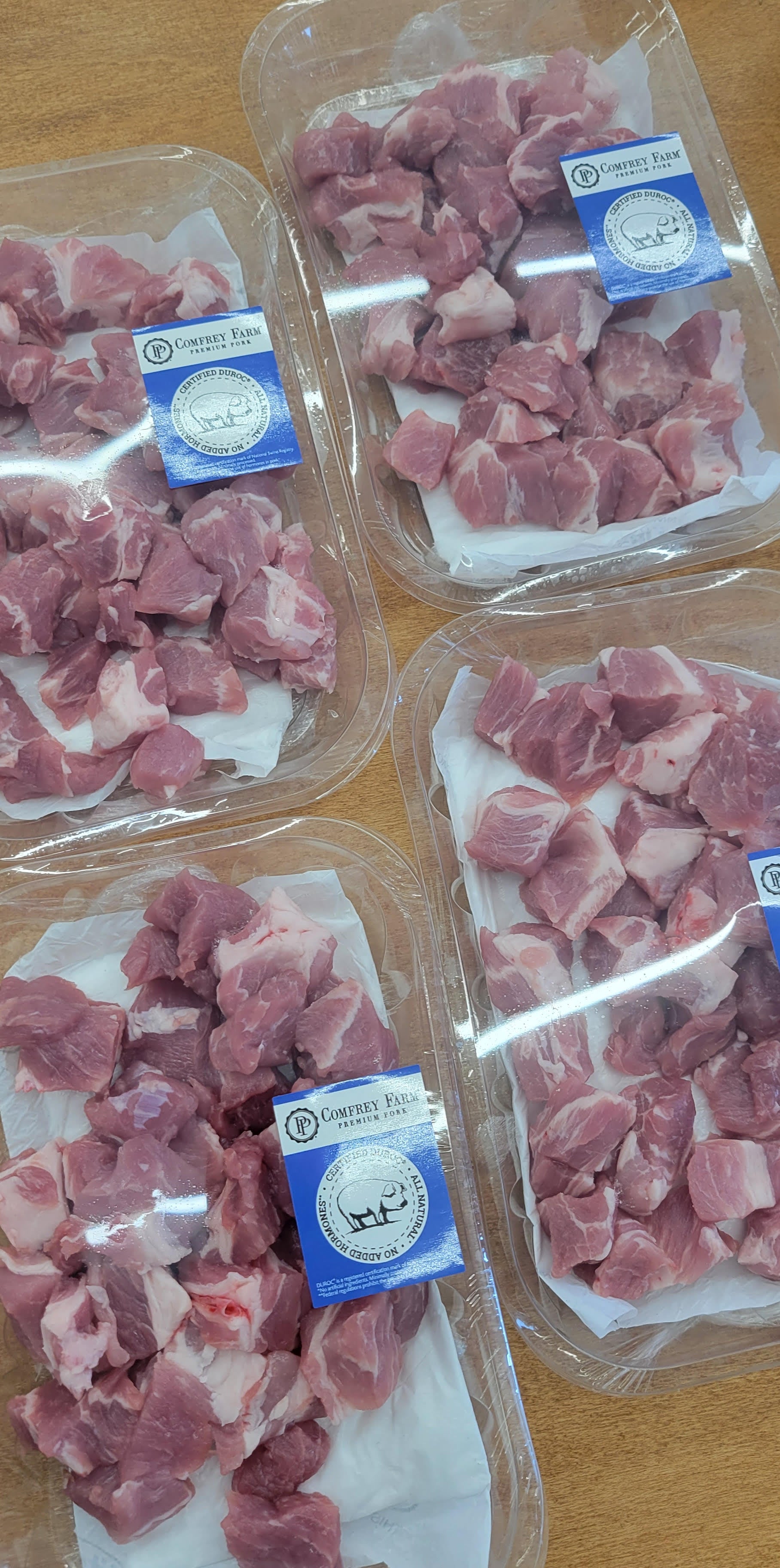 흑돼지 찌개용 큐브 (목살) Berkshire Cube Cuts (Pork Shoulder)